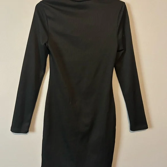 Rewind Black Elegant Cleavage Cutout Long Sleeve Bodycon Form Fitting Dress - Picture 7 of 8